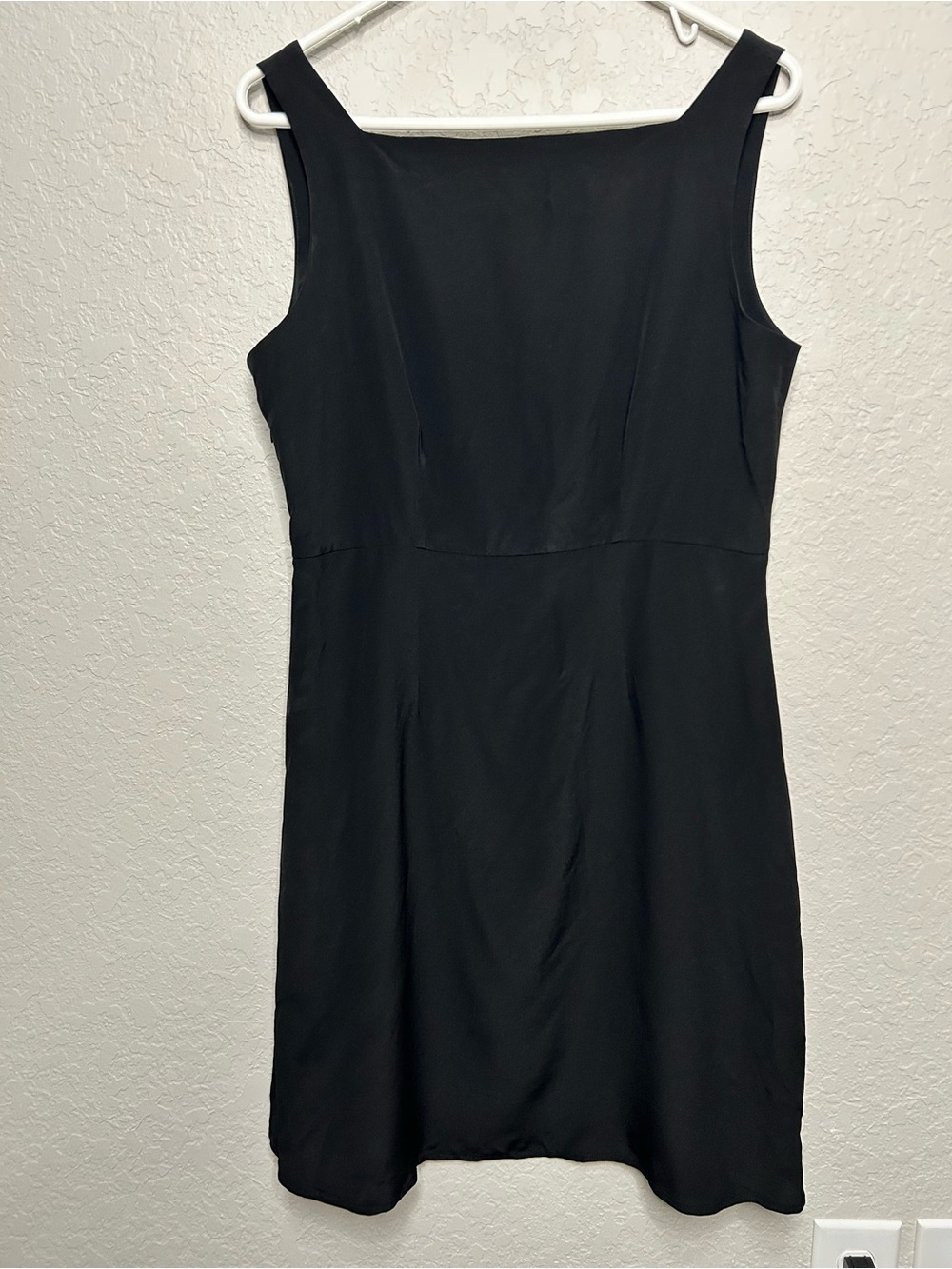 LILYSILK Black Silk Sleeveless Shift Dress NWT Size M - Picture 2 of 7